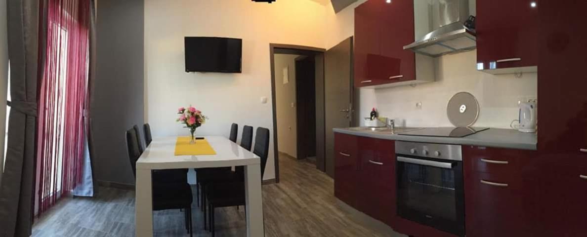 Apartmani Villa Anna Ražanac מראה חיצוני תמונה