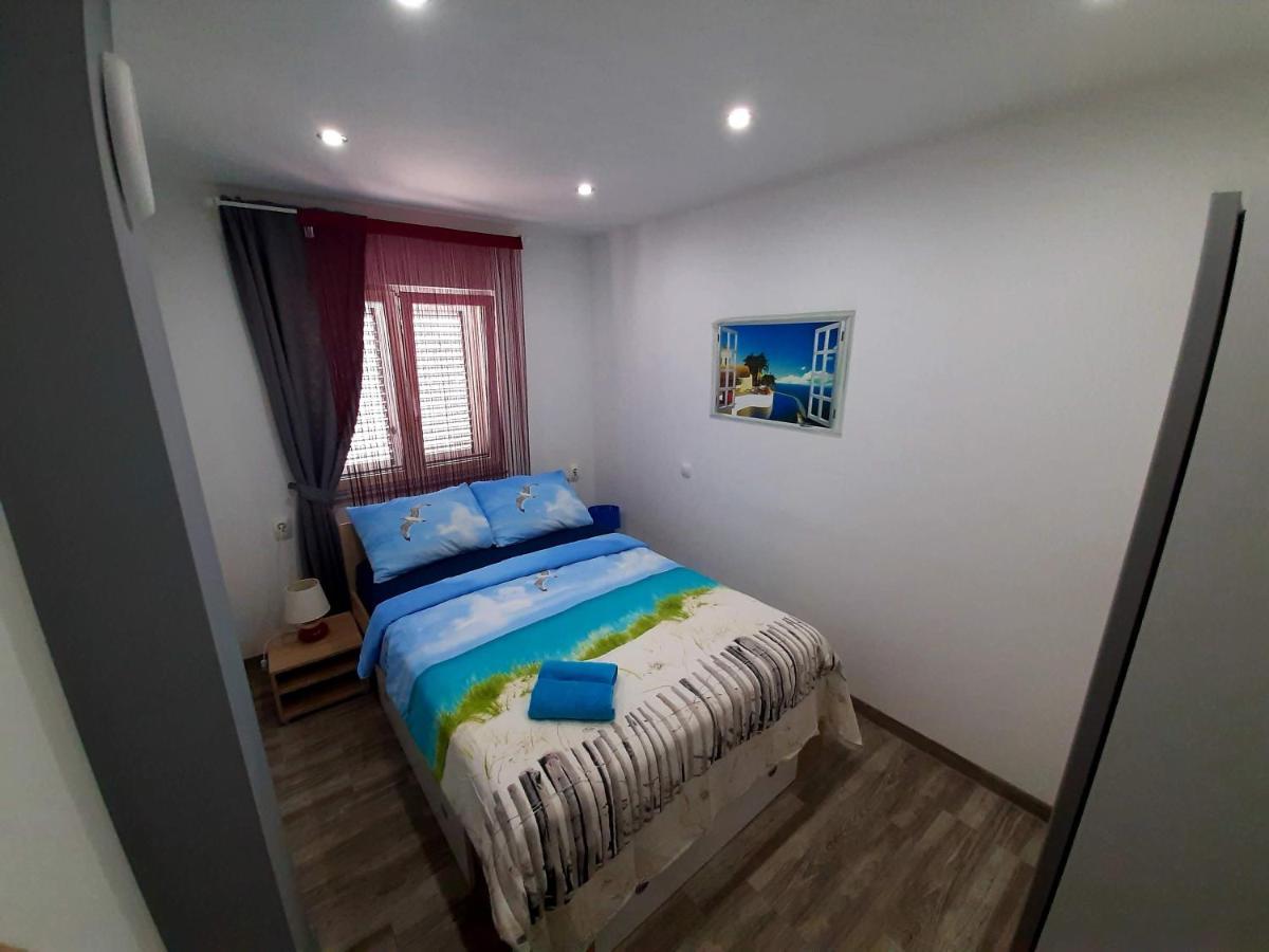 Apartmani Villa Anna Ražanac מראה חיצוני תמונה